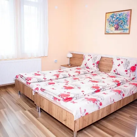 Lucky 2 Pensión Pavel Banya