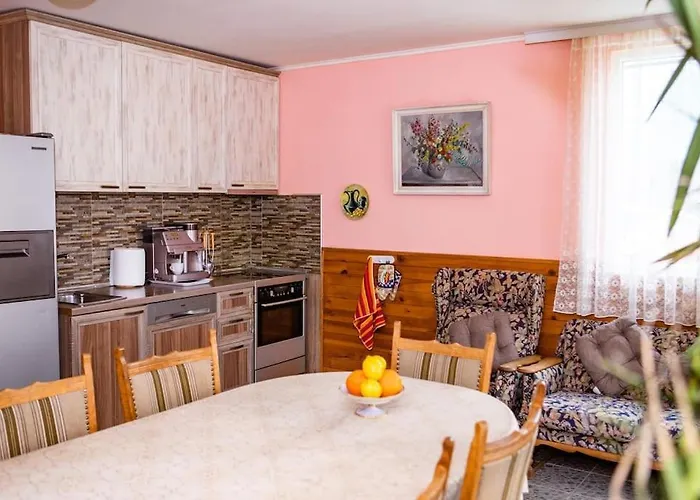 Lucky 2 Guest house Pavel Banya