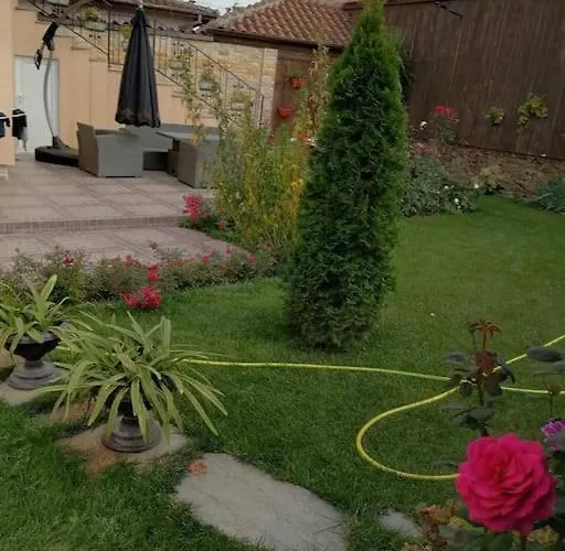 Lucky 2 3* Pavel Banya